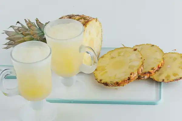 Vin glacé à l'ananas